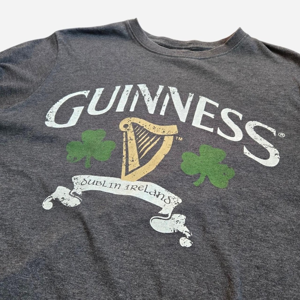 Guinness Official Merchandise Graphic Tee Men's M Harp Shamrock St Patrick's Day
